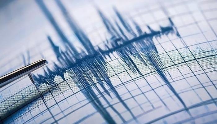 Ege Deniz'inde 5.2 büyüklüğünde deprem! İzmir ve çevre illerden de hissedildi