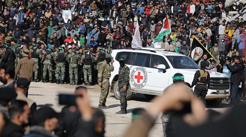 Hamas'ın 10 sağ İsrailli esire karşılık, 200 müebbet mahkumu ve 2 bin esirin serbest kalmasını istediği iddiası
