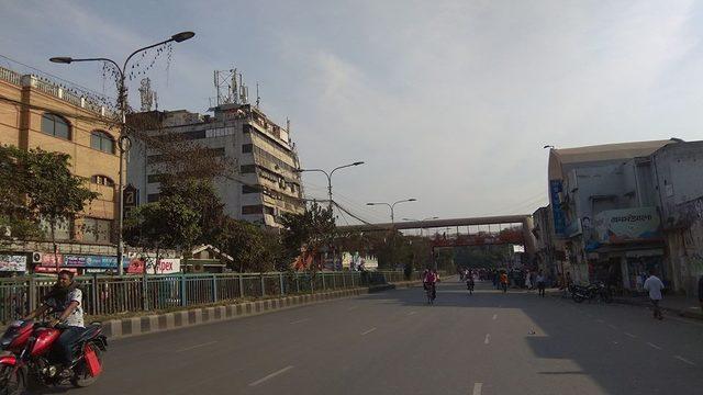 Bangladeş’te hayat durdu