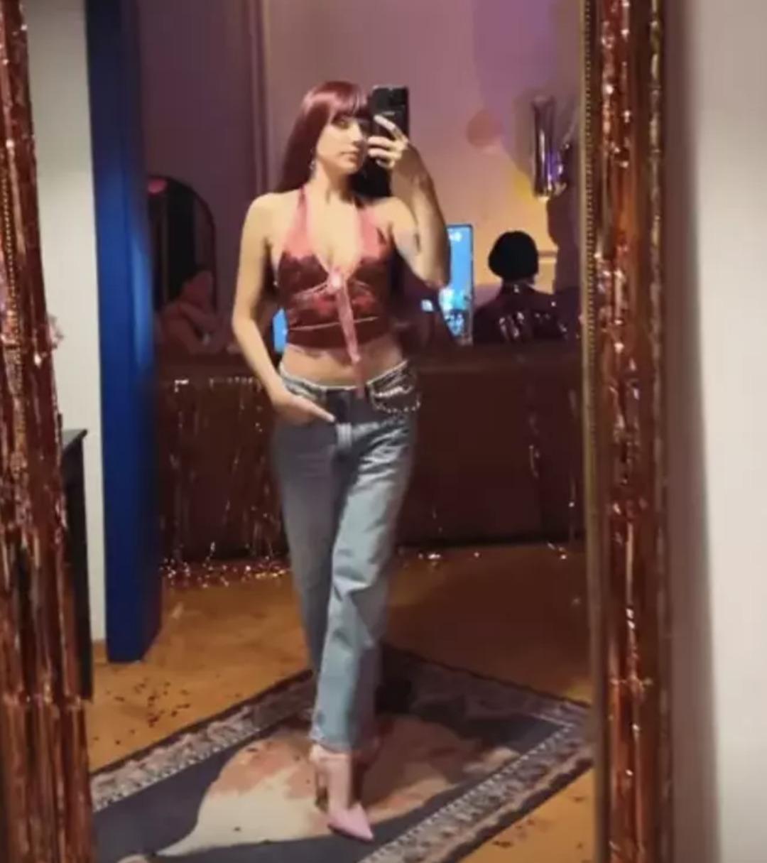 Zeynep Bastık ın parti imajı olay oldu! Saç rengini görenler şaşırdı 1