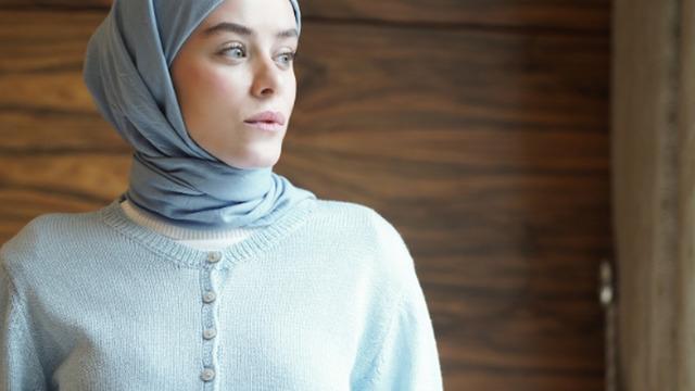 Piyasa dizisi konusu, oyuncuları merak edildi! İlayda Alişan tesettürlü haliyle gündeme geldi