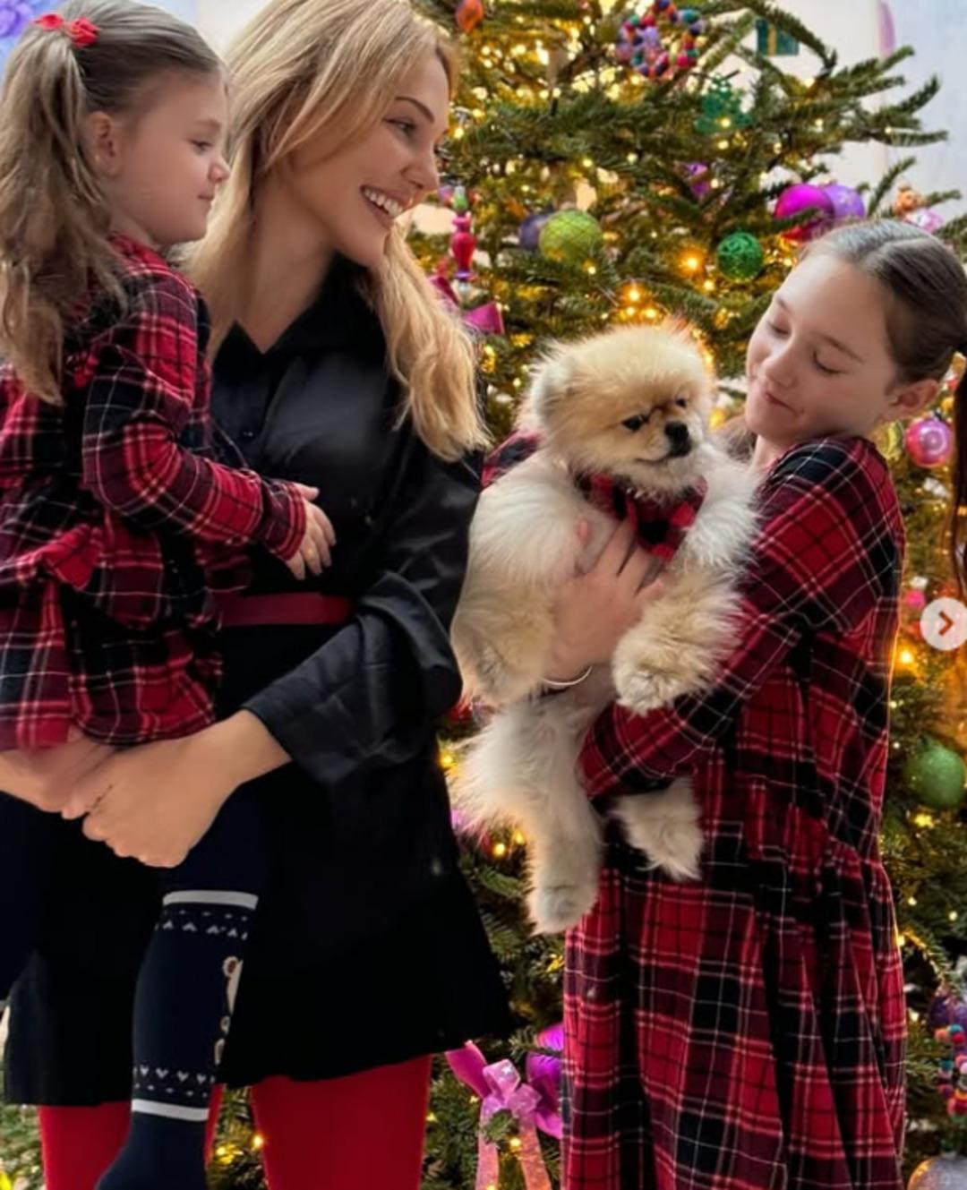 Meryem Uzerli nin Can Ateş ten olan kızı Lara büyüdü! "Annesinin kopyası" 4