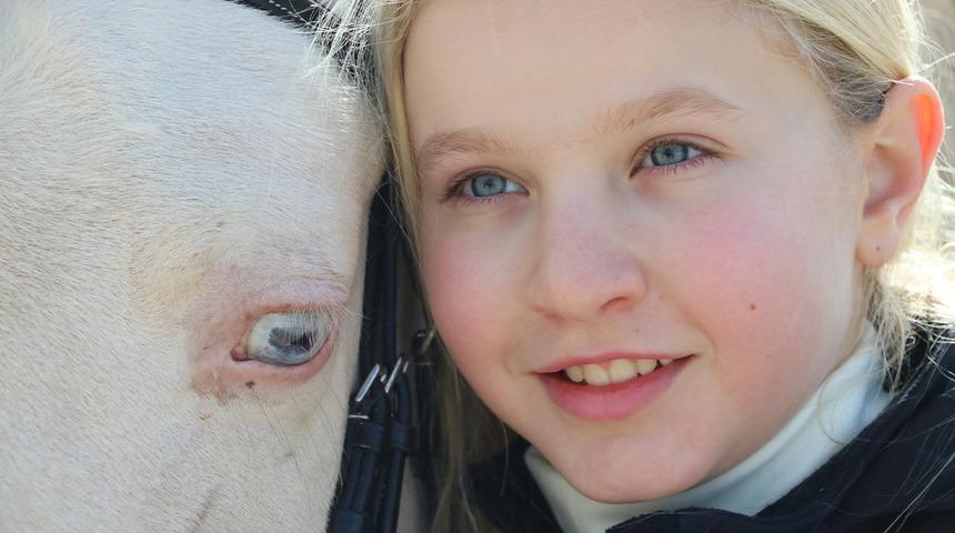 Birbirlerinin neredeyse aynısı... Hasta atıyla beraber 4 ayda 7 kupa kazandı! Fotoğrafları bile ilgi çekici