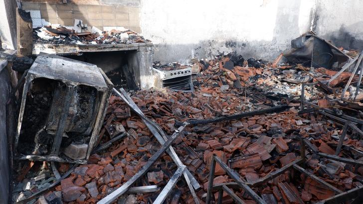 Yangında bir kişi hayatını kaybetmişti! ''Halk rahatsız oluyor" diyerek yangına giden itfaiyeye müdahale ettiler... Valilikten açıklama geldi G4