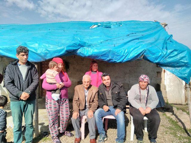 Mehmetçiğin kurtardığı Suriyeli 2 yaşlı, akrabalarına teslim edildi
