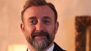 Halit Ergenç'in Kral Kaybederse dizisindeki saçları konuşuluyor! Kral Kaybederse Kenan gerçekte kim?