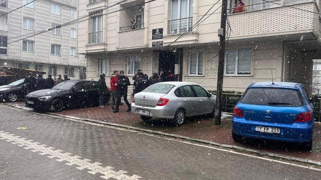 Esenyurt'ta korkunç cinayet! Eşini boğarak öldürdü... Mahalleli sokağa döküldü