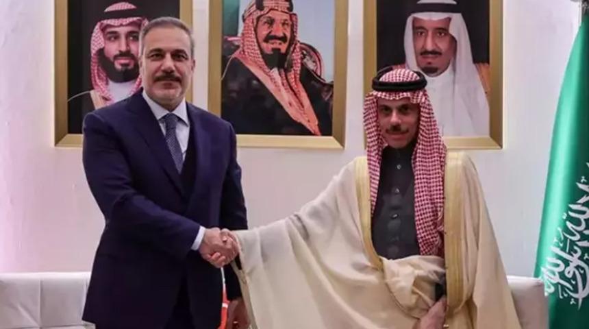 Bakan Fidan, Suudi mevkidaşı Al Suud ile görüştü... 