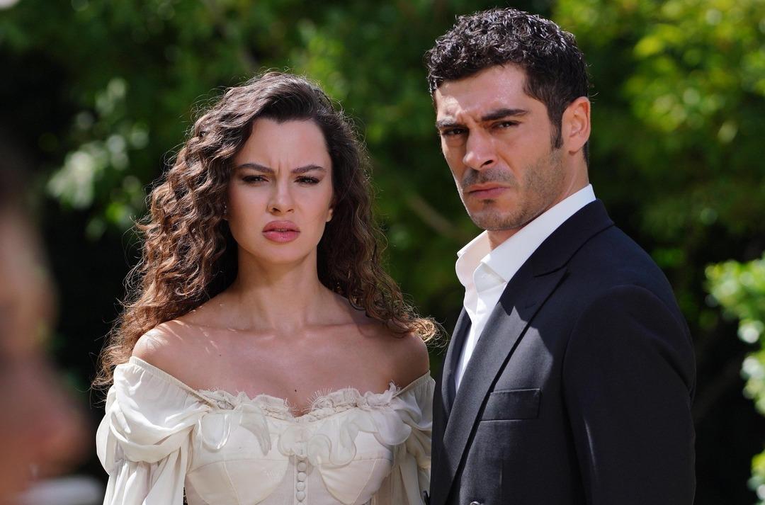 Bir Gece Masalı nda beklenmedik ayrılık! Usta oyuncu diziye veda ediyor... 1