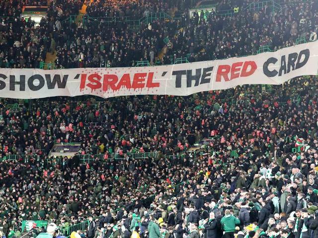 Celtic taraftarından, İsrail’e kırmızı kart