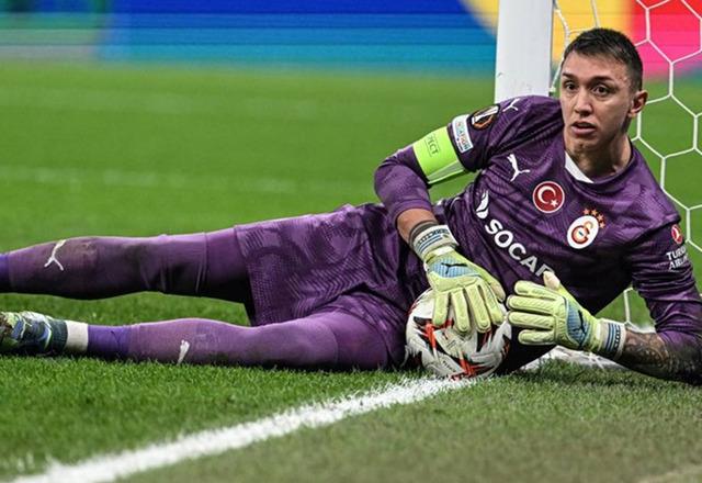 Galatasaray'da Muslera defteri kapanıyor! Avrupa'nın peşinden koştuğu isim Muslera'nın yerine kaleye geçiyor...