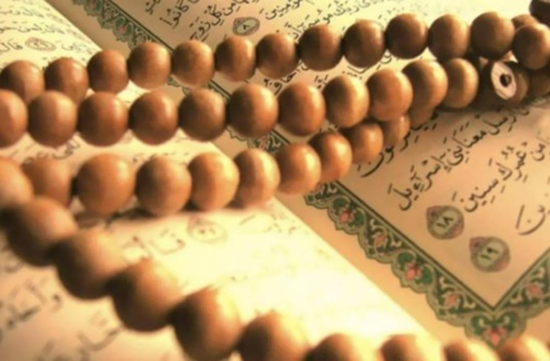 Bu gece çekilmesi gereken zikirler ve tesbihler neler? Berat Kandili nde hangi tesbih ve zikirler çekilir? İşte Berat Kandili tesbihatı… 4