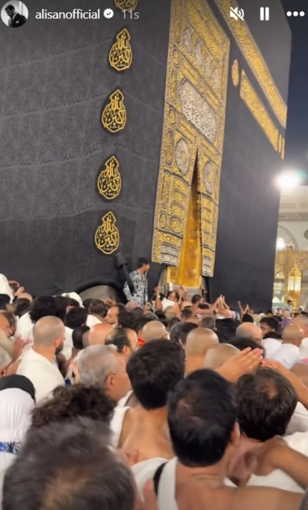 Alişan karısı Buse Varol la Umre ye gitti! İhrama girip poz verdiler 2