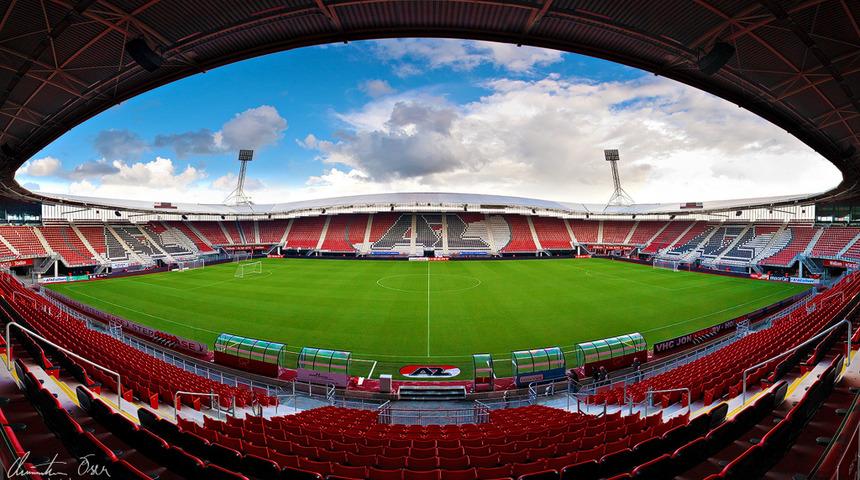 Galatasaray'ın AZ Alkmaar maçında saatler kala heyecanlandıran haber! Onlar da tribünde... Yıldız isme maç sonu teklif gelebilir!