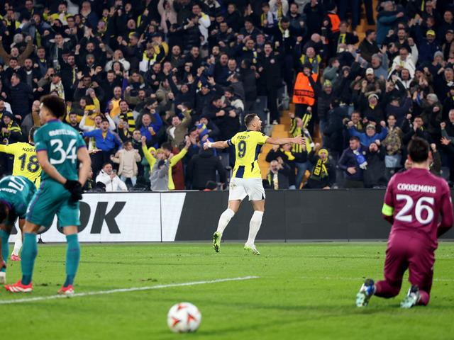Fenerbahçe Anderlecht karşısında 33 dakikada 2 kez rekor kırdı! Kadıköy'de tarihe geçen 2 gol birden... Önce Tadic sonra Dzeko!