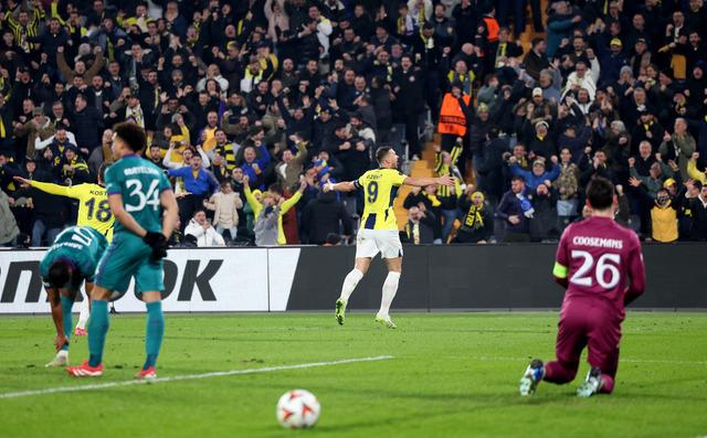 Fenerbahçe Anderlecht karşısında 33 dakikada 2 kez rekor kırdı! Kadıköy'de tarihe geçen 2 gol birden... Önce Tadic sonra Dzeko!