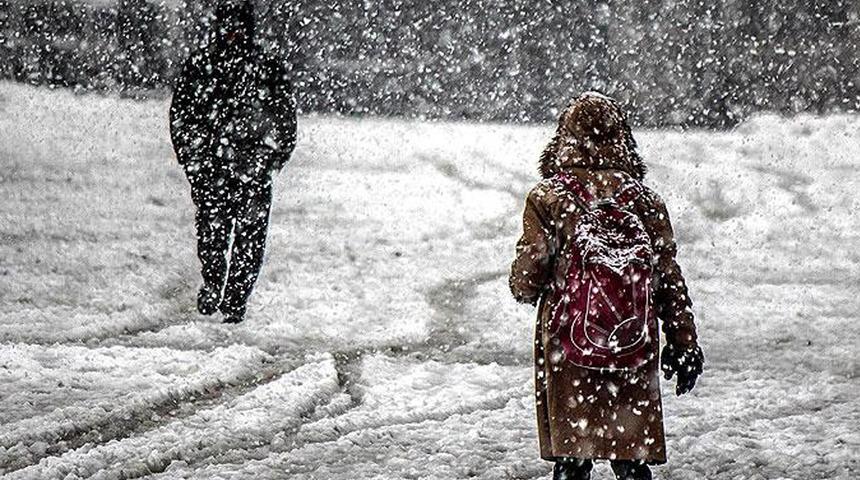Meteoroloji'den peş peşe uyarılar geldi! Valilikler duyurdu, eğitime kar engeli