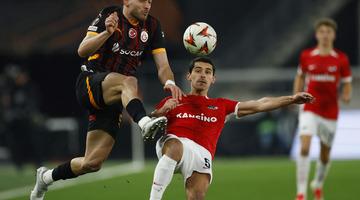 Galatasaray'a Hollanda'da büyük şok! Sarı-Kırmızılılar 10 kişi kaldığı mücadelede rakibine 4-1 mağlup oldu