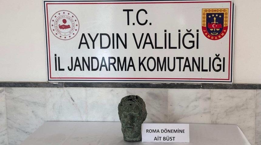 Aydın'da Roma d&ouml;nemine ait olduğu değerlendirilen b&uuml;st ele ge&ccedil;irildi