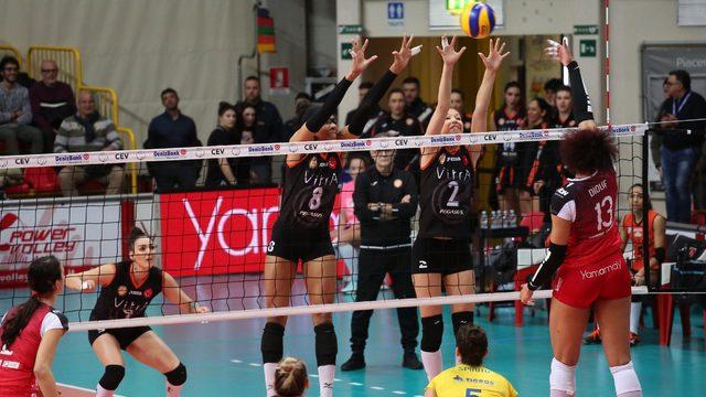 Eczacıbaşı VitrA, CEV Kupası'nda çeyrek finalde