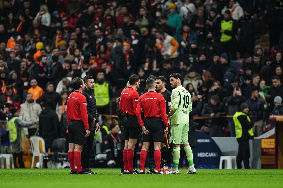 SON DAKİKA | TFF den önemli değişiklik! Sahadan çekilme ye yeni ceza geldi 1