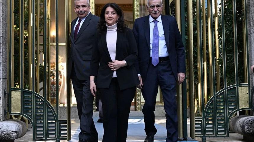 &lsquo;G&ouml;r&uuml;nt&uuml; vermek istiyor&rsquo; iddiası! &Ouml;calan&rsquo;ın &ccedil;ağrısı ile ilgili iki ihtimal var&hellip;