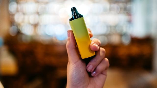 Sanıldığı kadar masum değil: 2 bin 800’den fazla akciğer hastalığı vakası rapor edildi! 'Sigaradan daha tehlikeli'