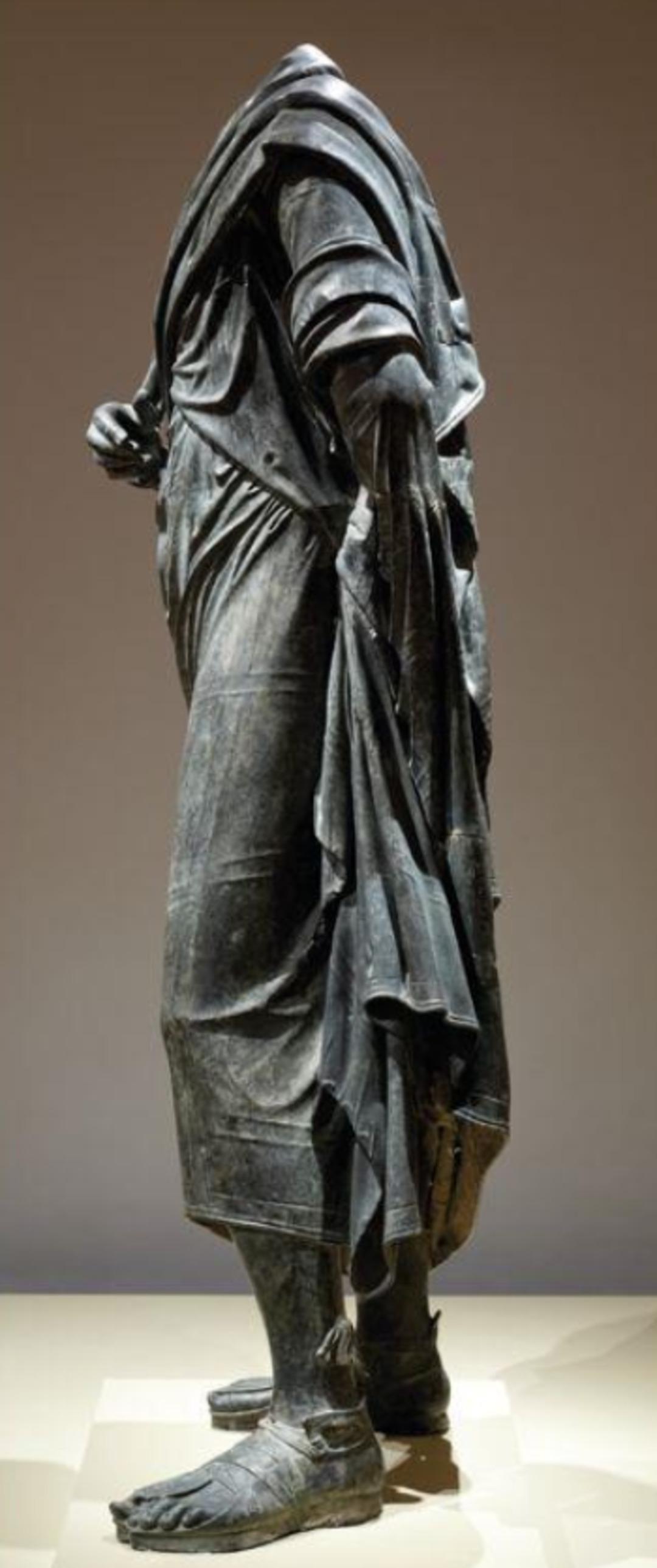 Burdur un Boubon Antik Kenti nden kaçak şekilde satılmıştı... Değeri 20 milyon Dolar olan heykel geri dönüyor! 2