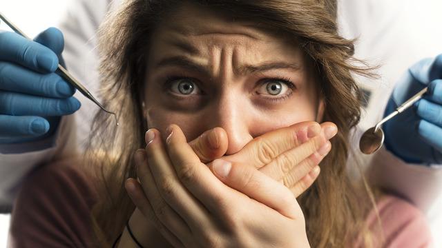 Dişçi koltuğu kâbusunuz olmasın: Diş tedavisi korkusuna hipnoz çözümü!