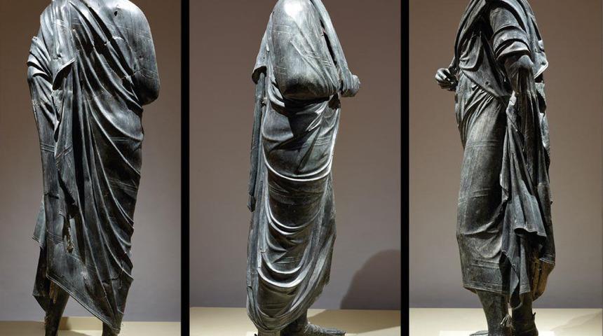 Burdur'un Boubon Antik Kenti'nden kaçak şekilde satılmıştı... Değeri 20 milyon Dolar olan heykel geri dönüyor!