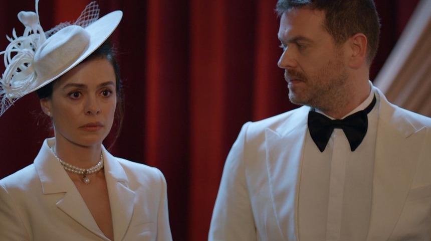 Sandık Kokusu finali öncesi iki başrol ayrılıyor! Meriç Aral ve Serkay Tütüncü vedası