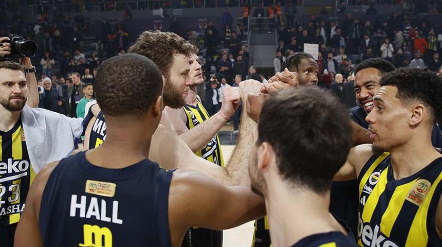 Fenerbahçe Beko, Türkiye Kupası Finalinde Beşiktaş Fibabanka'yı tarihi skorla mağlup ederek kupaya uzandı!