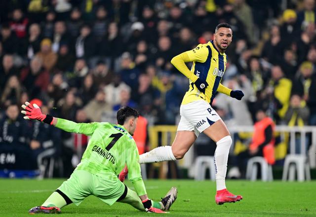 Fenerbahçe'de En-Nesyri, 2025 yılına bambaşka girdi! Önüne gelen takıma gol atmaya devam ediyor...