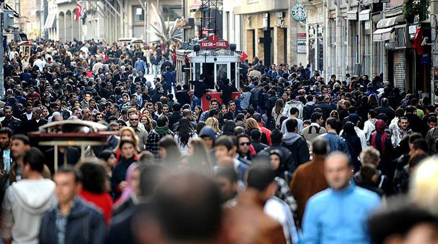 Türkiye mutsuzlaşıyor! Tüik açıkladı: 2024’te mutlu olduğunu söyleyenlerin oranı yüzde 49,6'ya  geriledi, en büyük sorun hayat pahalılığı