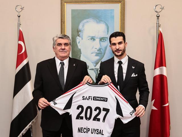 Beşiktaş'ta Necip Uysal'ın sözleşmesi uzatıldı