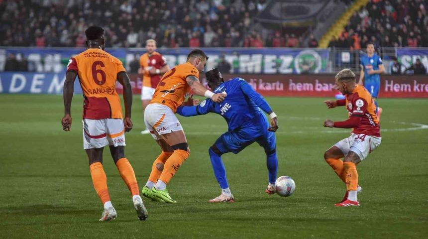 Osimhen'in golleriyle kazanan Galatasaray'dan inanılmaz istatistik! Lig tarihinde bunu başaran ilk takım oldular