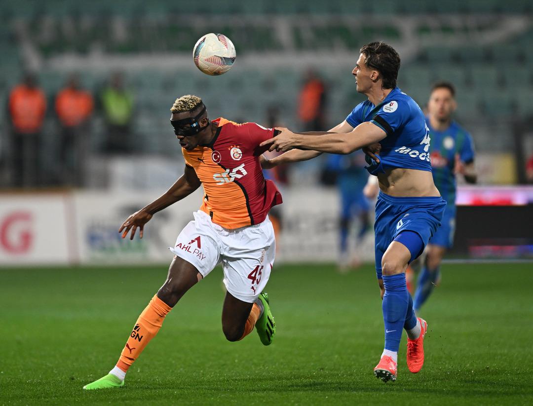 galatasaray-rizede-hata-yapmiyor-osimhen-iki-golle-yildizlasti-17398239345553_2