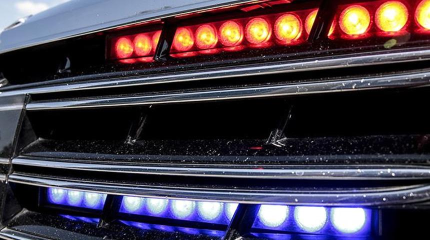 Çakar lamba cezaları hız kesmeden devam ediyor: Mersin’de yakalandı 138 bin TL ceza kesildi!