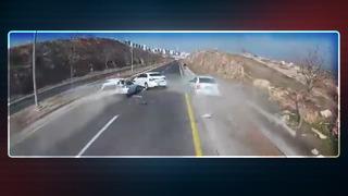 Şanlıurfa’da zincirleme kaza! 5 araç birbirine girdi, o anlar saniye saniye kamerada