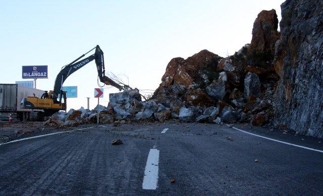 Zonguldak-İstanbul karayolunda heyelan