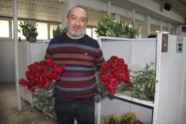 İzmir'de Sevgililer Günü hedefi, 3 milyon gül satışı