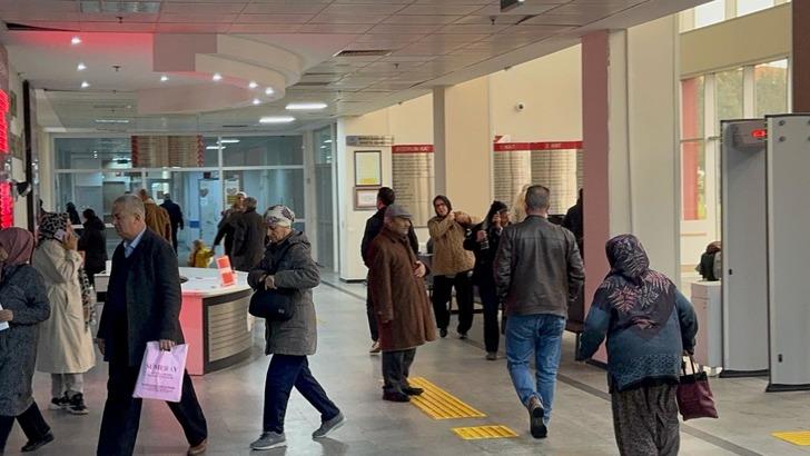 Uzman isimden 'tehlikeli virüs' uyarısı: "Vakaların pik noktasına ulaştık" Ciddi solunum yetmezliği yapıyor! G1