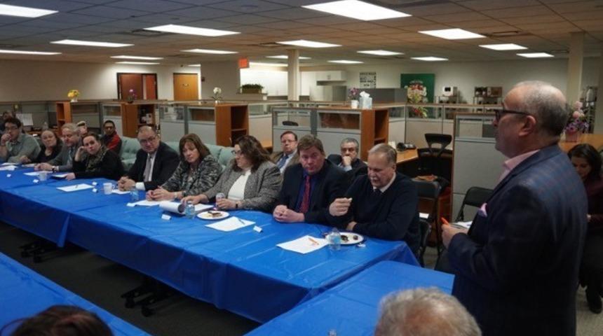 ABD&rsquo;de Demokrat Parti y&ouml;neticileri T&uuml;rk işadamı liderliğinde buluştu