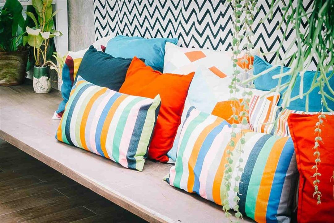 Havalar güzelleşirken balkona renk katacak süsleme önerileri 3