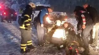 Kocaeli'de jandarma aracı uçurumdan yuvarlandı: 2 asker yaralı