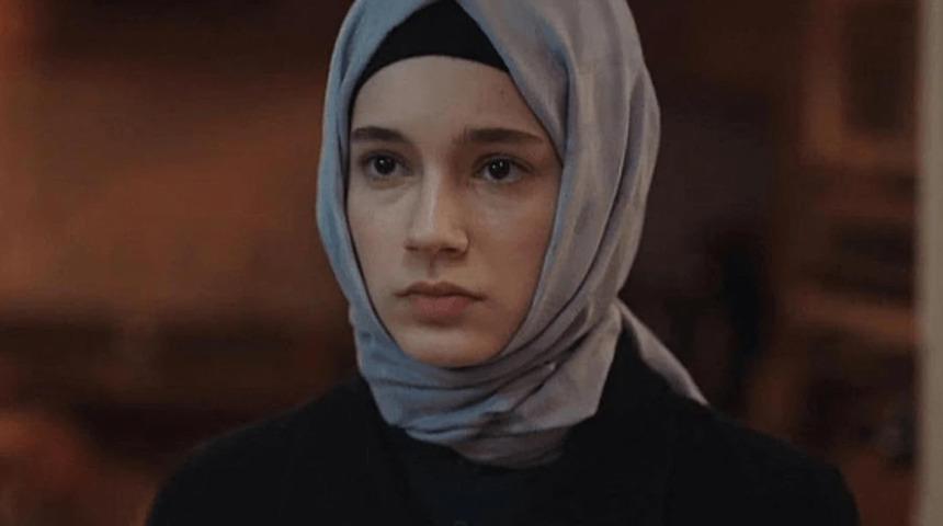 Kızıl Goncalar'ın Zeynep'i Mina Demirtaş doğum gününü kutladı! Mina Demirtaş kaç yaşında?