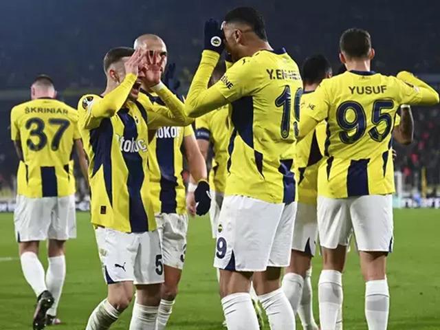 Yerlerini ayırttılar! Dünya devi Fenerbahçe'nin Anderlecht maçını tribünden takip edecek... Jose Mourinho'yu yıkan haber 