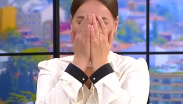 "Kocan seninle cinsel ilişkiye girmiyorsa" deyip anlatmaya başlayınca Nur Viral çok utandı