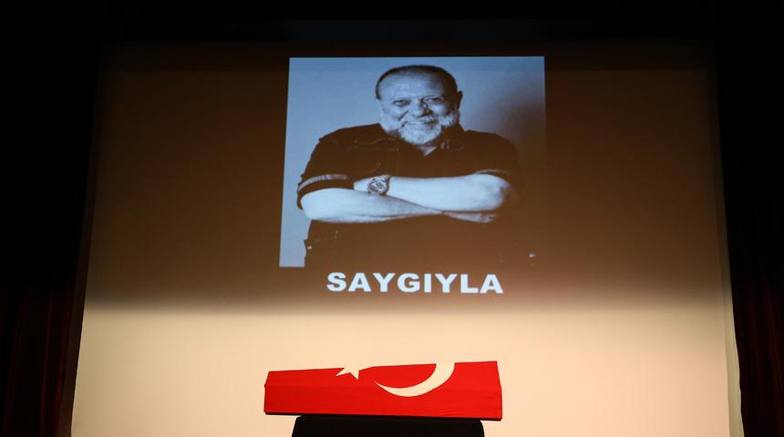 Oyuncu Emin Gümüşkaya için Bursa Devlet Tiyatrosu'nda tören düzenlendi