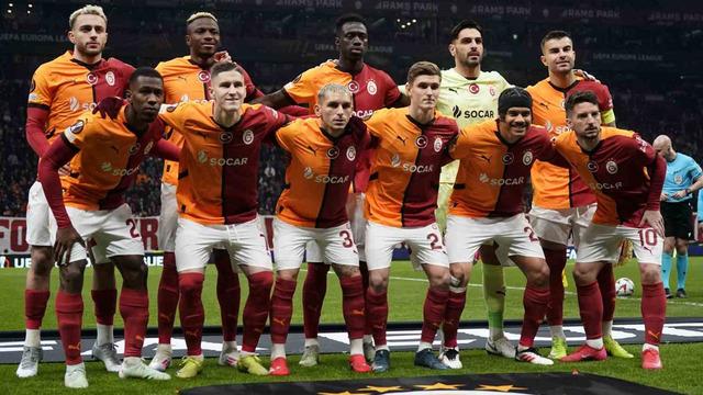 Galatasaray, AZ Alkmaar maçından istediği sonucu alamadı ve UEFA Avrupa Ligi'ne veda etti...